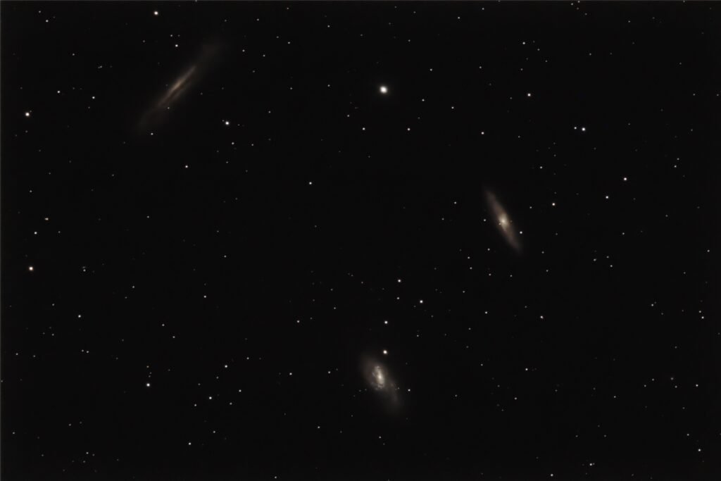 Leo Triplett: 02.04.2024 | Time (Local): 21:37:32 | Width (Degs.): 1.3 | Height (Degs.): 0.8
Rotation Angle: 34.9 | SourceImageNumberOfCompositeImage (40 , 40)
| ExposureTime: 400 | ISOSpeedRatings: 200