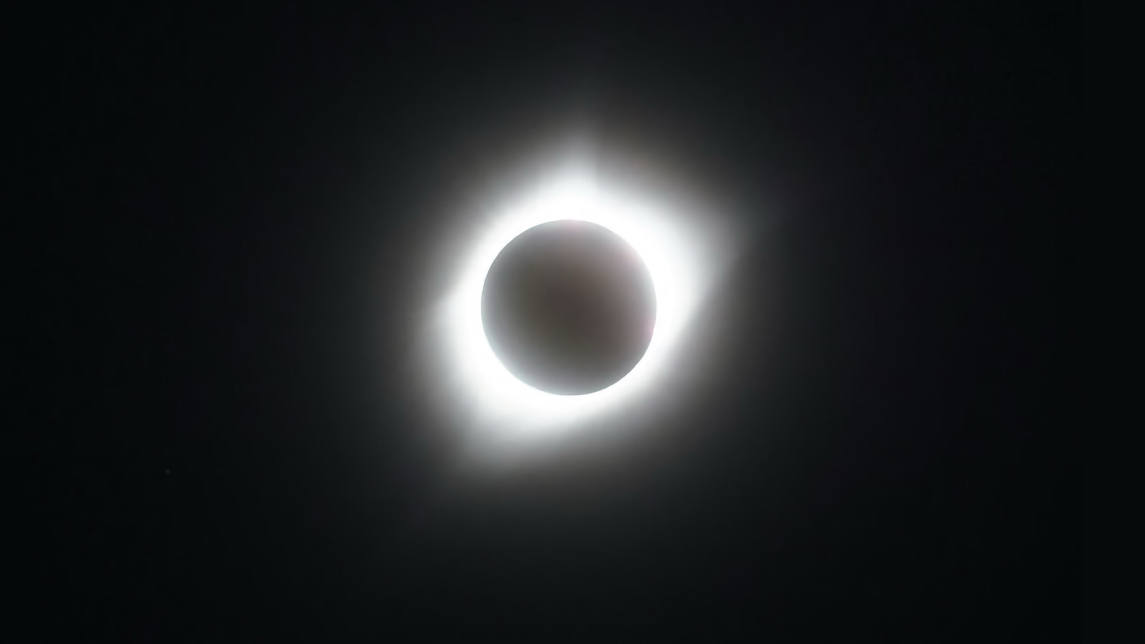 Éclipse solaire en Europe : tout ce qu'il faut savoir sur l'éclipse totale du 12 août 2026