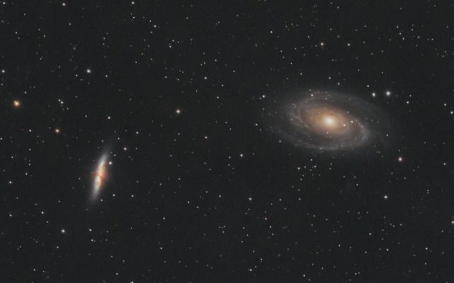 M 82 (links) und M 81 (rechts) – die „Bodes Galaxien“ im Sternbild Ursa Major (Credit: Sterngucker.de, A. Merz / John Purvis CC BY 2.0)