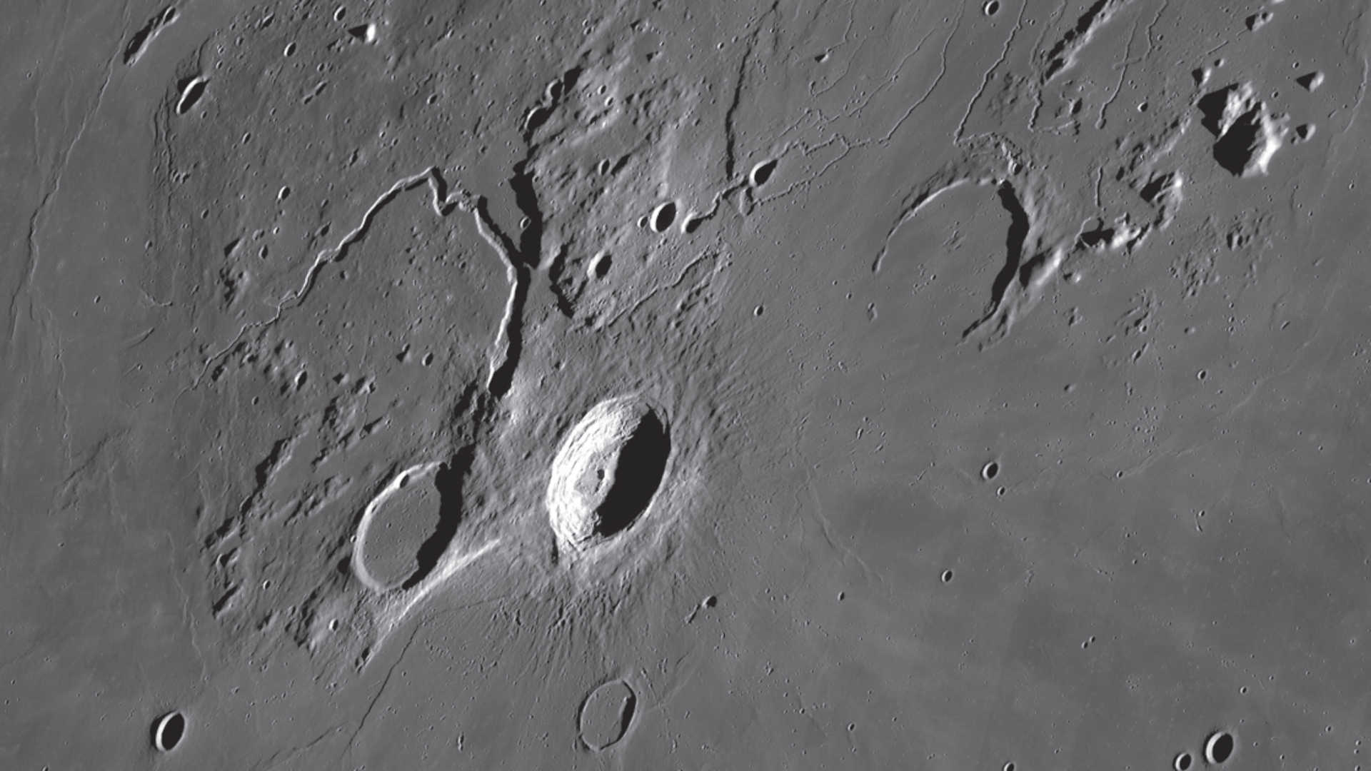 Das Material im Inneren von Aristarchus ist das hellste Gestein der sichtbaren Mondseite. NASA/GSFC/Arizona State University
