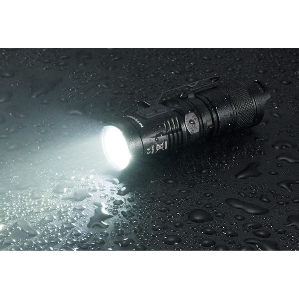 Nitecore Lampe de poche MT10C