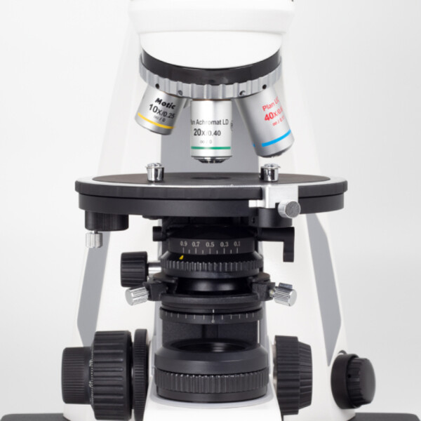 Motic Mikroskop Panthera TEC POL Epi, trino, infinity, plan, achro, 50x-400x, 10x/20mm, Halogen/LED