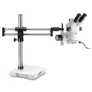 Microscope stéréo zoom Kern OZM 933, trino, 7-45x, HSWF 10x23 mm,  Stativ, doppelarm, 614x545 mm, m. Tischplatte, Ringlicht LED 4.5 W