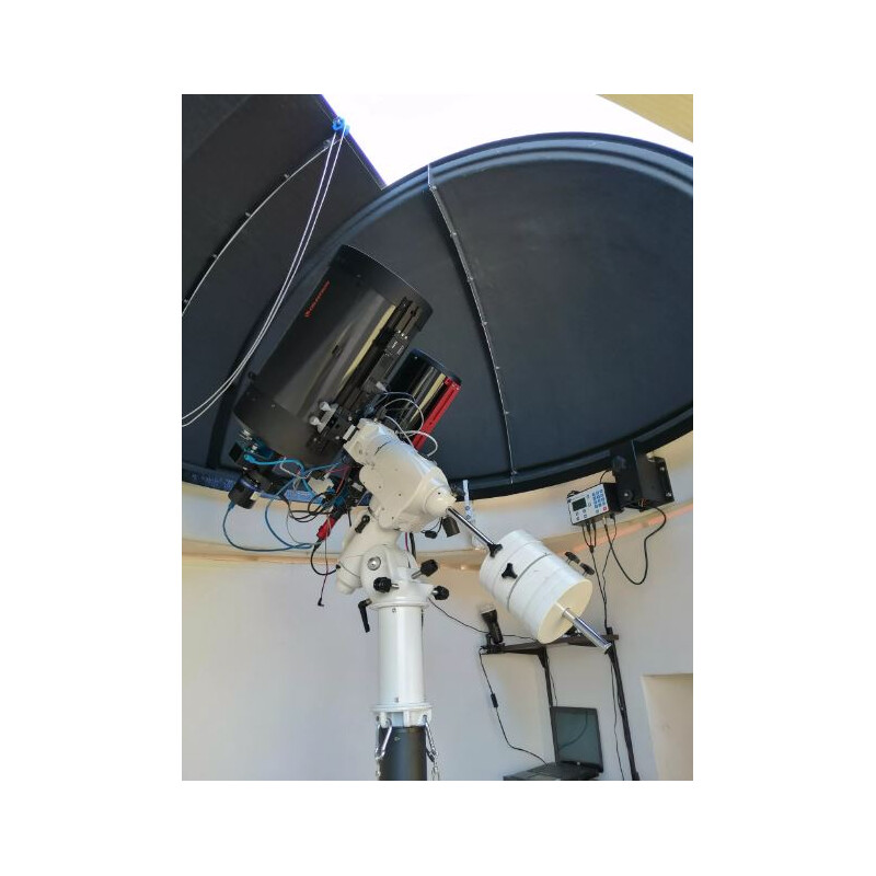 Pulsar Dôme d'observatoire 2.2m avec embase