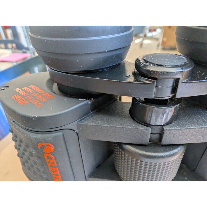 Celestron Fernglas Skymaster 20x80 (Normale Gebrauchsspuren)