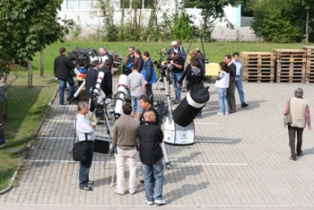 Besucher unserer Teleskopaustellung