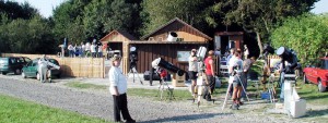 Die Volkssternwarte mit weiteren transportablen Teleskopen