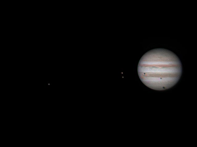 Jupiter mit drei Mondschatten